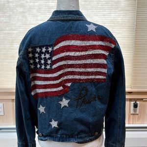 Size 2 Chico jean flag jacket perfect for 4th of July gatherings.